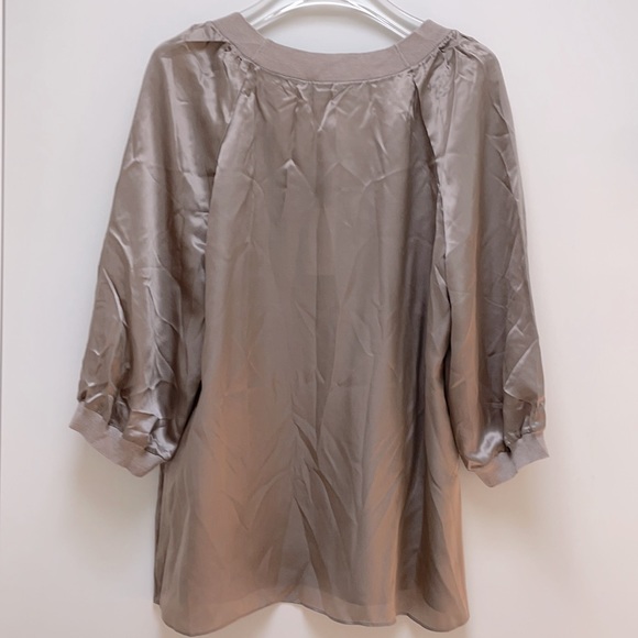 Banana Republic silk elbow sleeves blouse - Picture 5 of 5